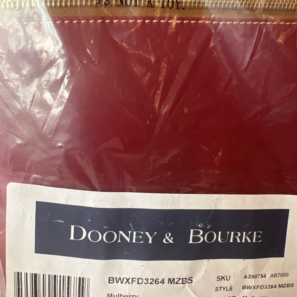 NEW! Dooney and Bourke Crossbody - Picture 3 of 3